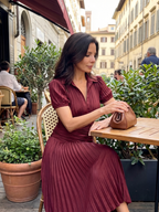 Theodora | Sukienka midi z plisowanym pasem i paskami