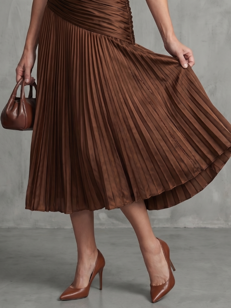 Theodora | Sukienka midi z plisowanym pasem i paskami