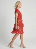 Nora | Miękka Abstrakcyjna Sukienka do Kolan