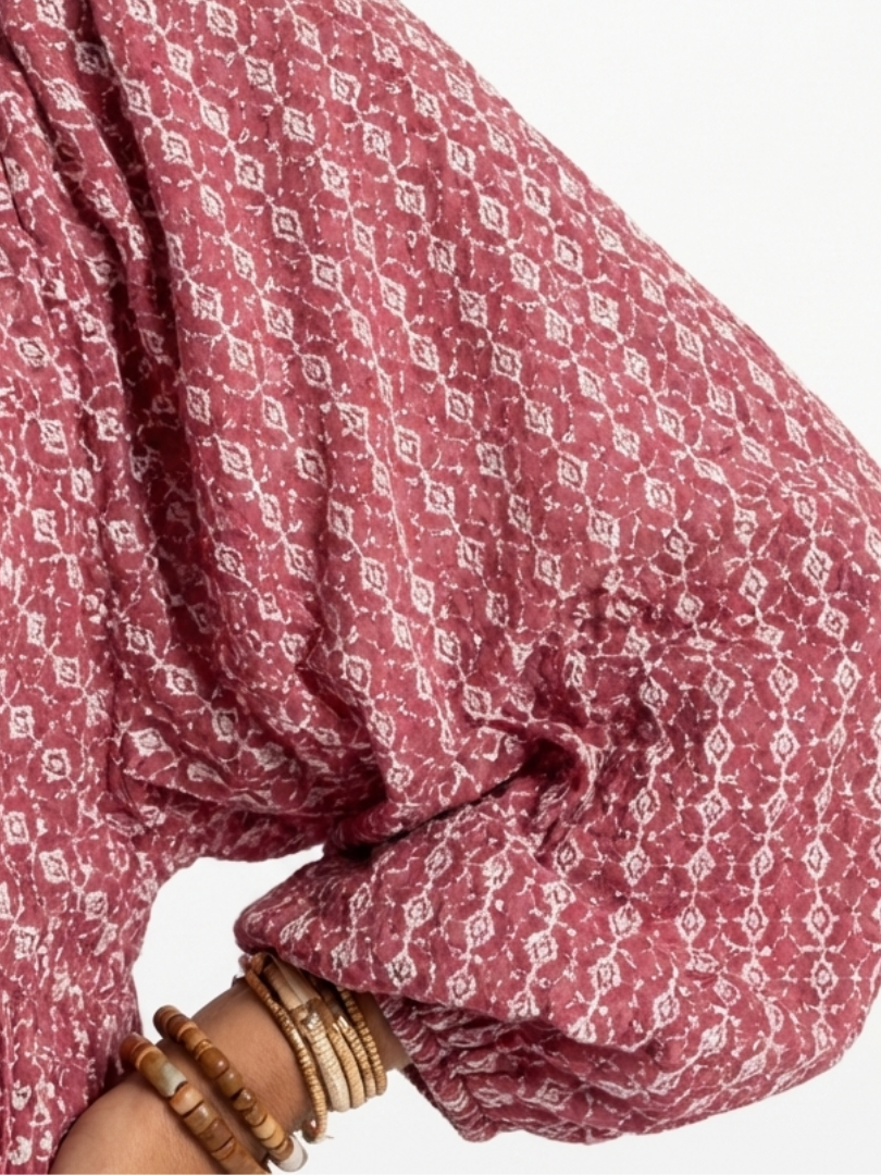 Arlette | Sukienka midi z długim rękawem w geometryczny wzór