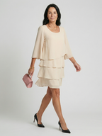 Della | Sukienka do kolan z falbaniastymi rękawami