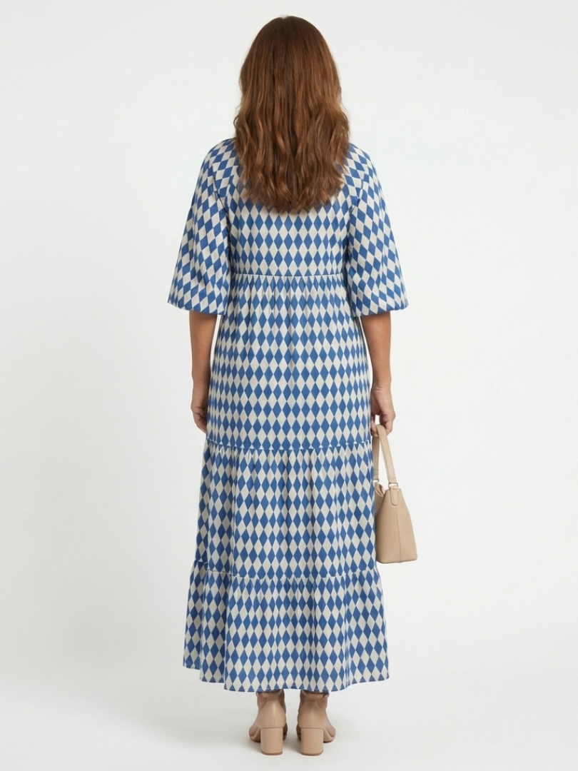 Elodie | Sukienka midi w diamentowy wzór