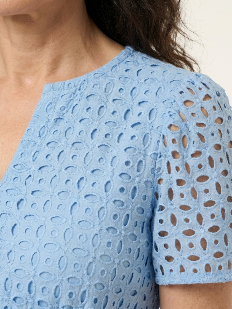 Brielle | Sukienka midi z dekoltem w serek i krótkim rękawem