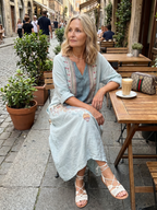 Kassiani | Ornate Panel Haftowana Oversized Sukienka Midi z Kieszeniami