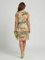 Nohea | Sukienka o strukturalnym kroju do kolan