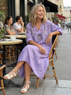 Tavi | Kwiatowa Haftowana Oversized Midi Sukienka z Kieszeniami