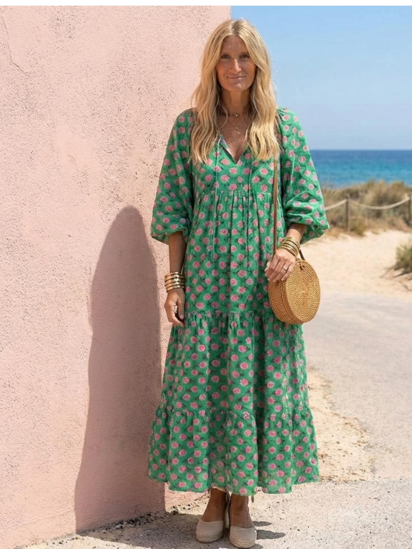 Fiora | Sukienka midi z dekoltem w serek i kwiatowym wzorem