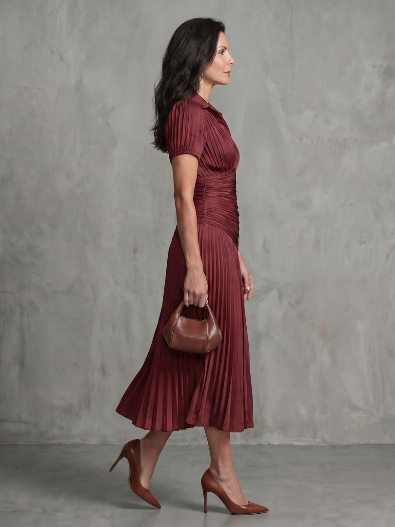 Theodora | Sukienka midi z plisowanym pasem i paskami