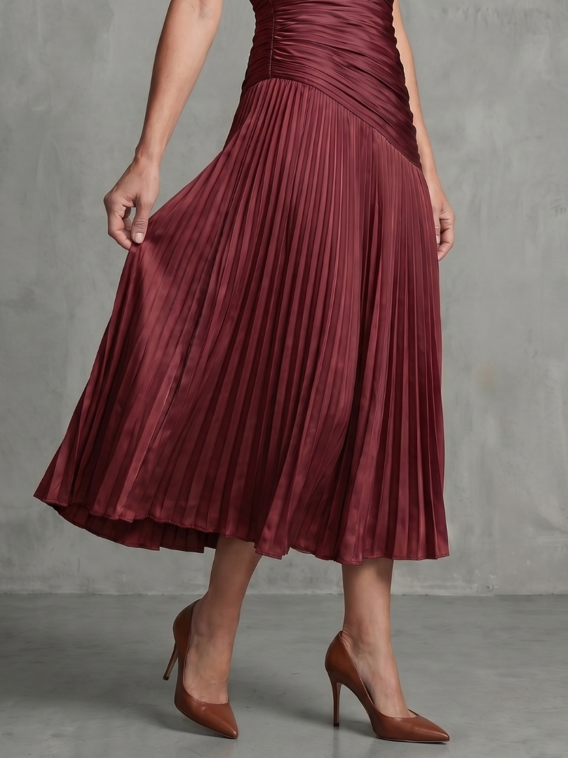 Theodora | Sukienka midi z plisowanym pasem i paskami