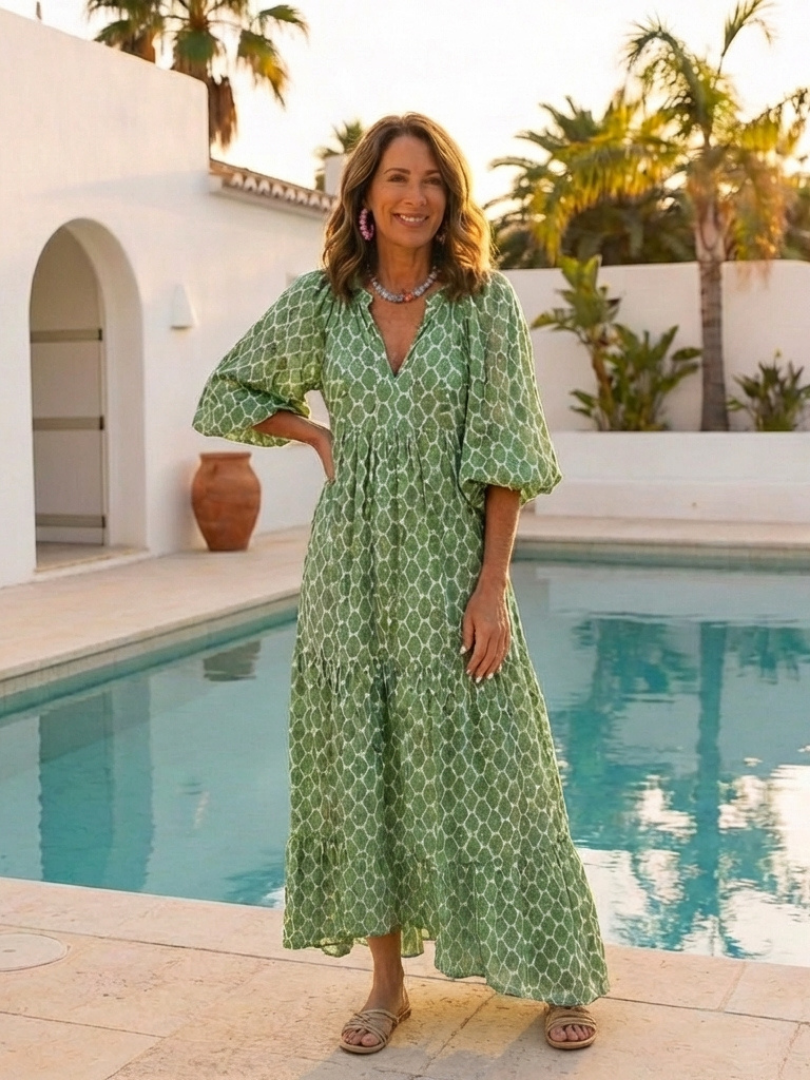 Apolline | Sukienka midi z dekoltem w serek i rękawami 3/4