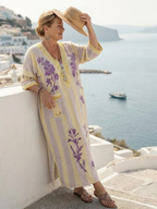 Aurelia | Sukienka maxi w paski z kwiatowym wzorem i dekoltem w serek, z półrękawem